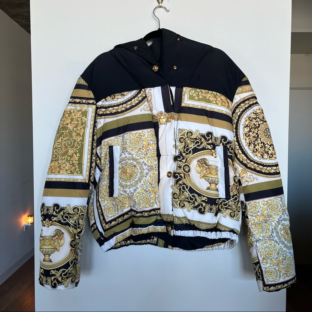 RARE 2021 Gianni Versace Barocco Mosaic Print Puffer Jacket EUC IT46 - Picture 3 of 16